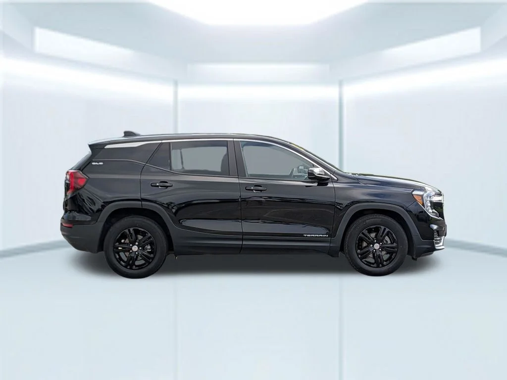 Used 2023 Black GMC SLE image 7