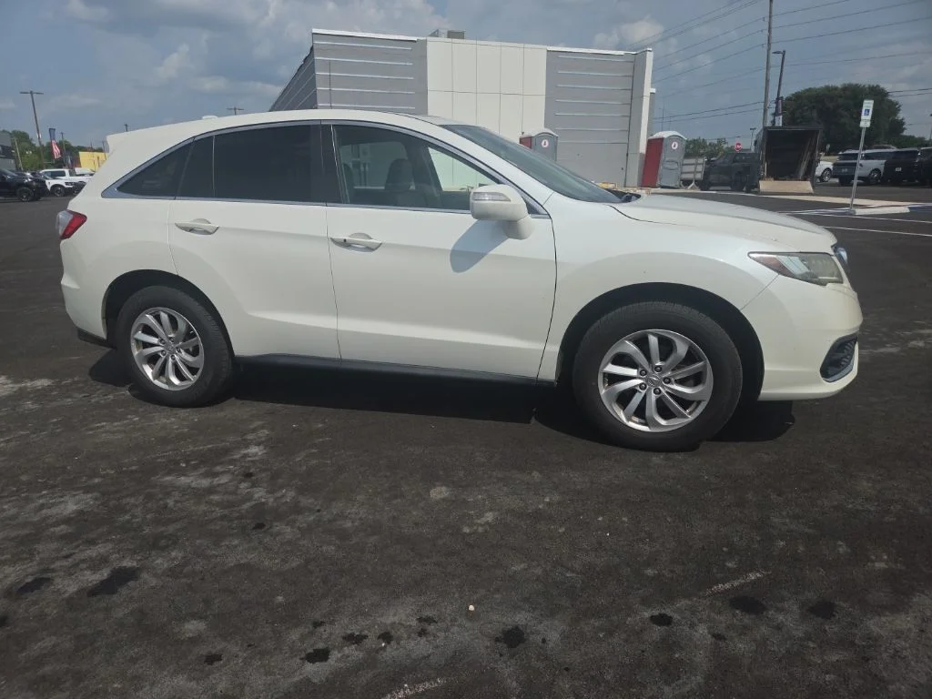 Used 2016  Acura Base image 14