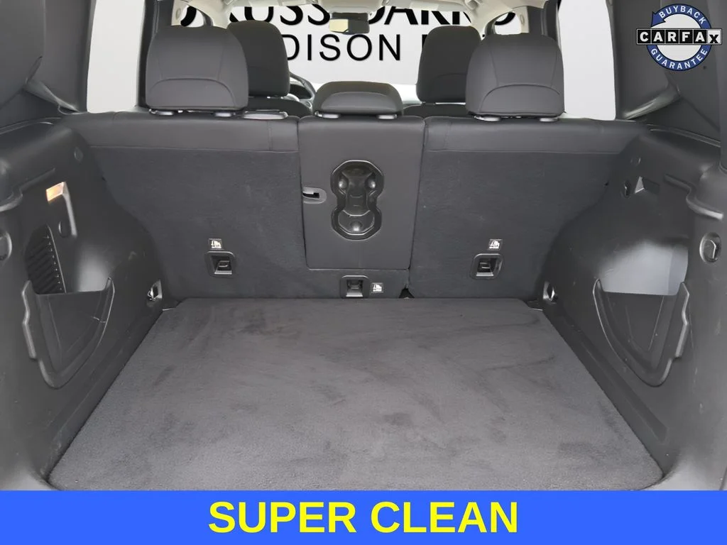 Used 2022 Black Jeep Latitude image 34