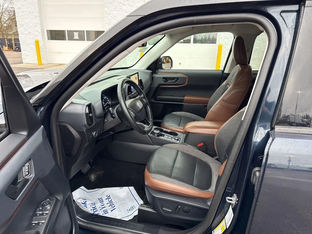 Used 2021 Alto Blue Metallic Tinted Clearcoat Ford Outer Banks image 13