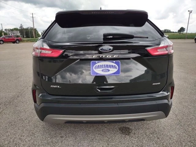 Certified Used 2023 Green Metallic Ford SEL image 4