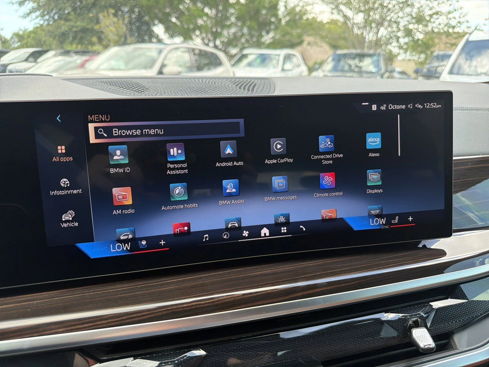 New 2026 Mineral White Metallic BMW xDrive40i image 25