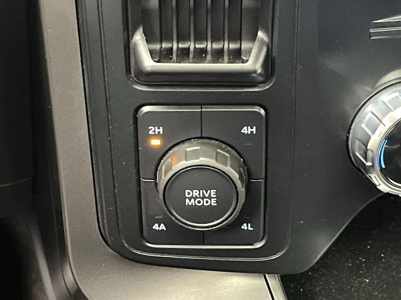 Used 2025 Black Ford LARIAT image 21