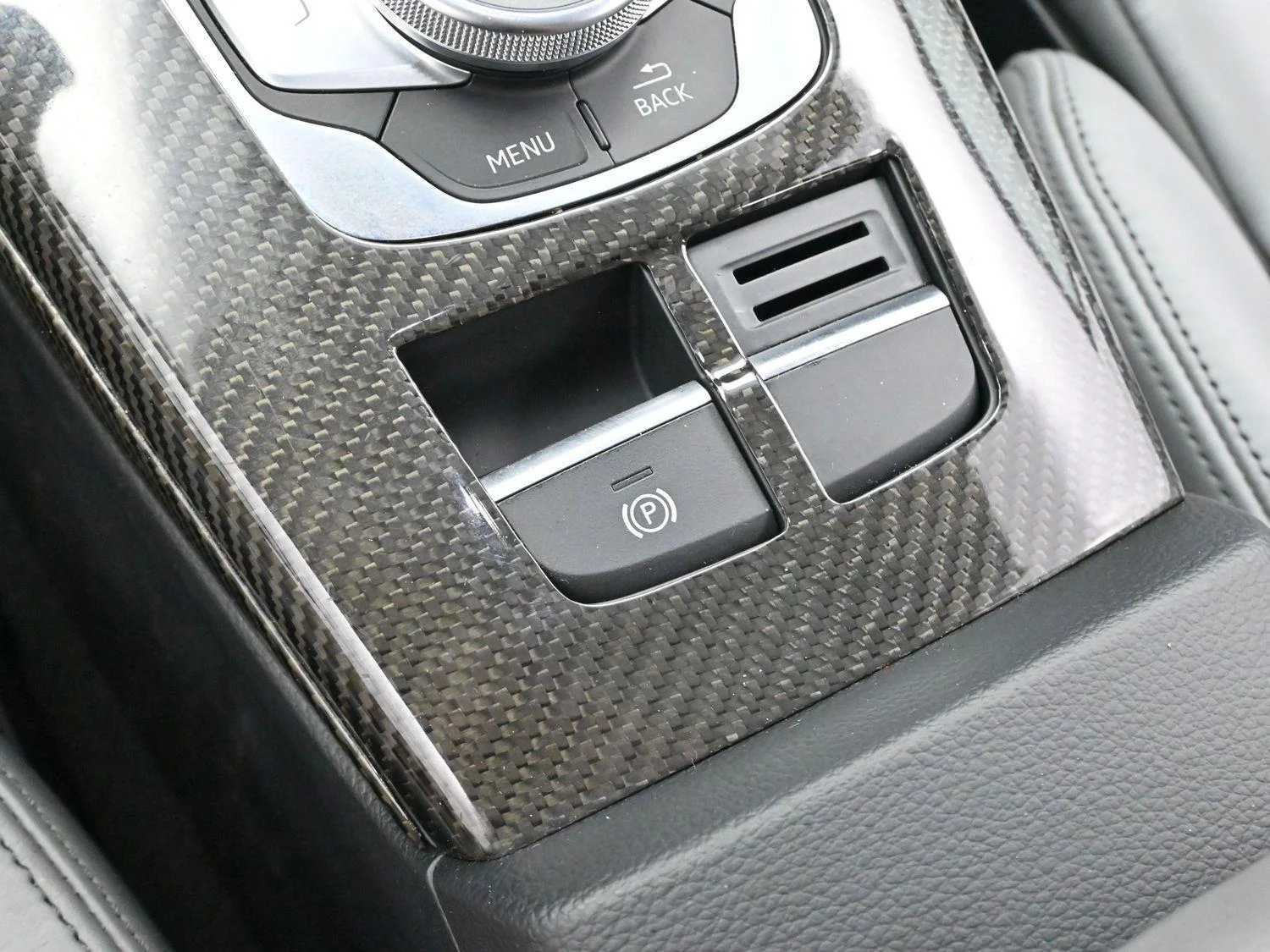 Used 2019 Navarra Blue Metallic Audi Premium Plus image 23