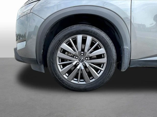 Used 2024 Gray Nissan SL image 37