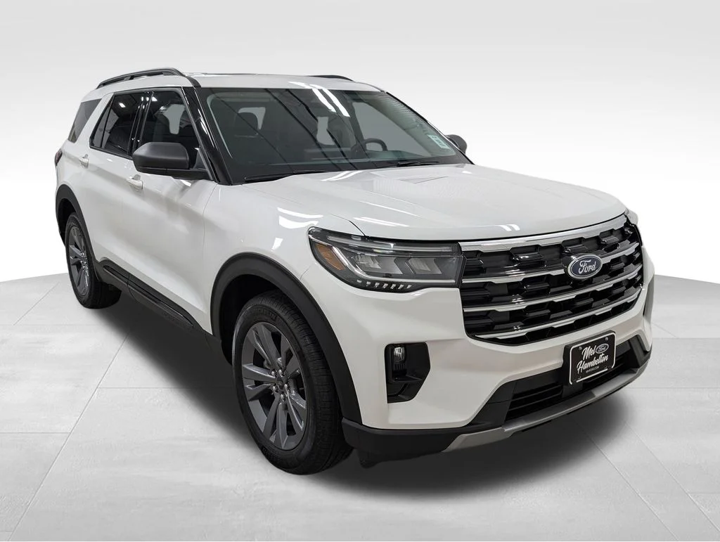New 2026 Star White Metallic Tri-Coat Ford Active image 6