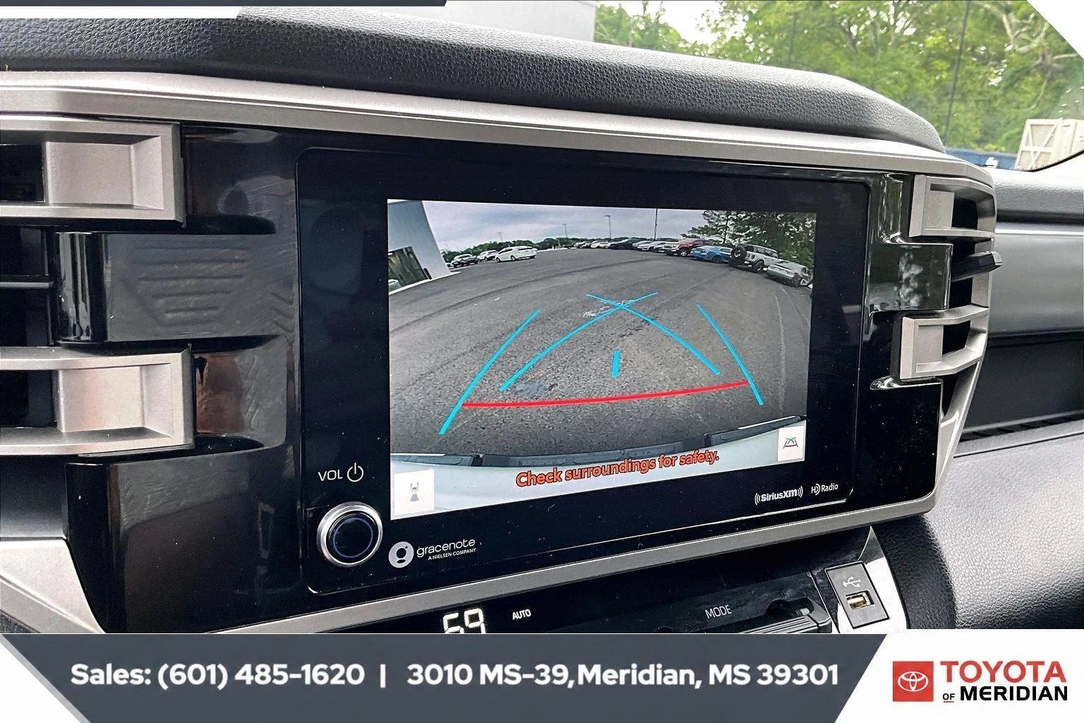 Used 2023 Ice Cap Toyota SR5 image 15