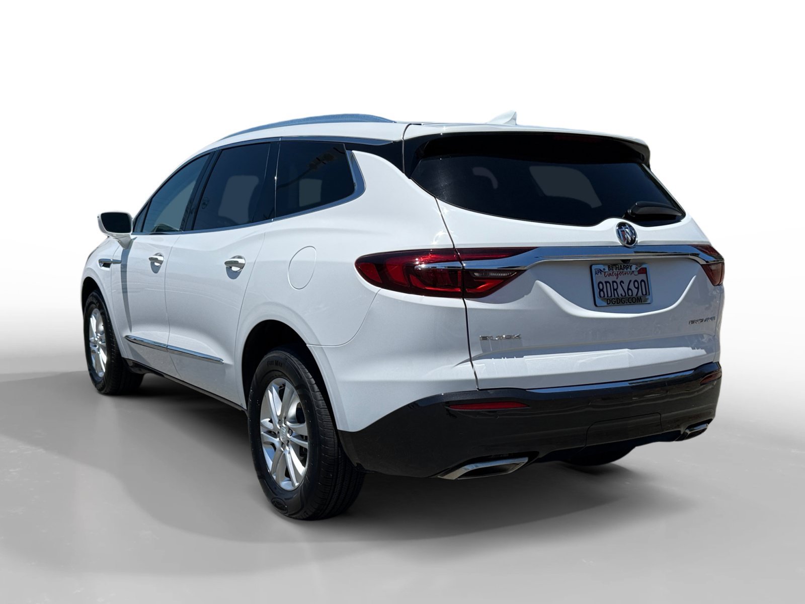 Used 2018 Summit White Buick Essence image 3