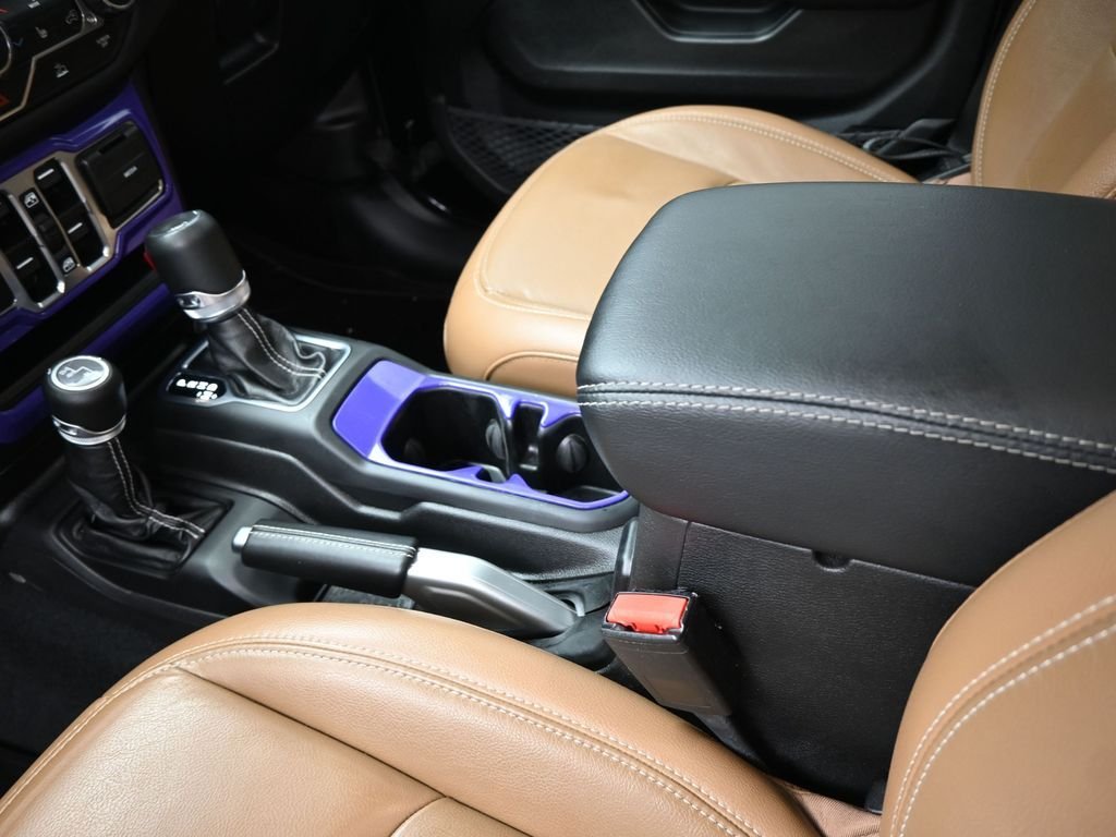 Used 2022 Black Jeep Unlimited Sahara image 19