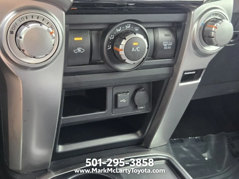 Used 2020 Classic Silver Metallic TOYOTA SR5 2WD image 20