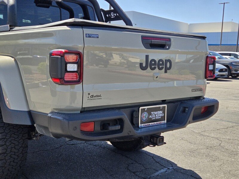 Used 2020 Gobi Clearcoat JEEP SPORT S 4X4 image 5
