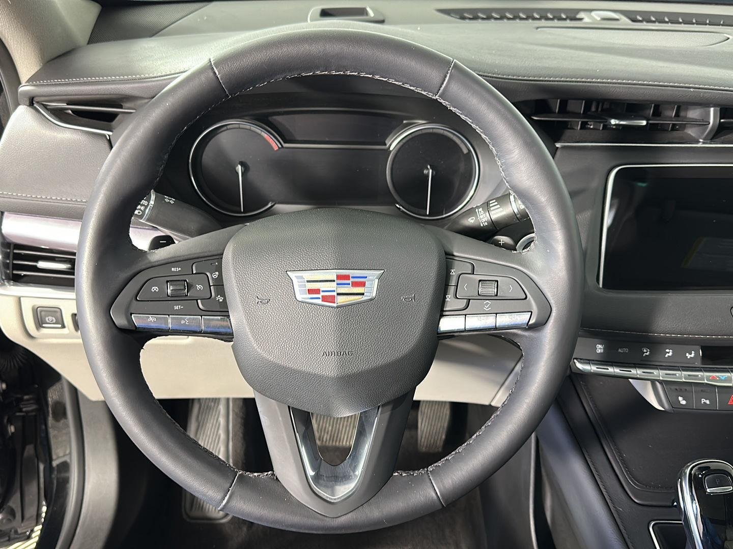 Used 2022 Stellar Black Metallic Cadillac AWD Luxury image 11
