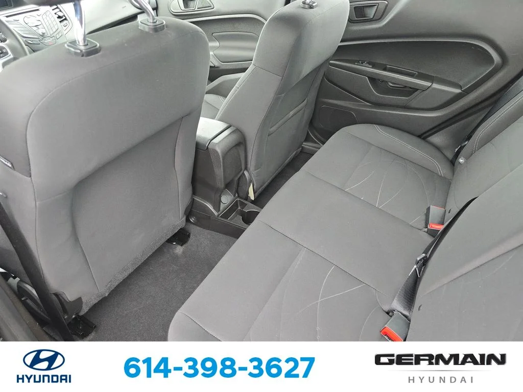 Used 2019 Gray Ford SE image 20