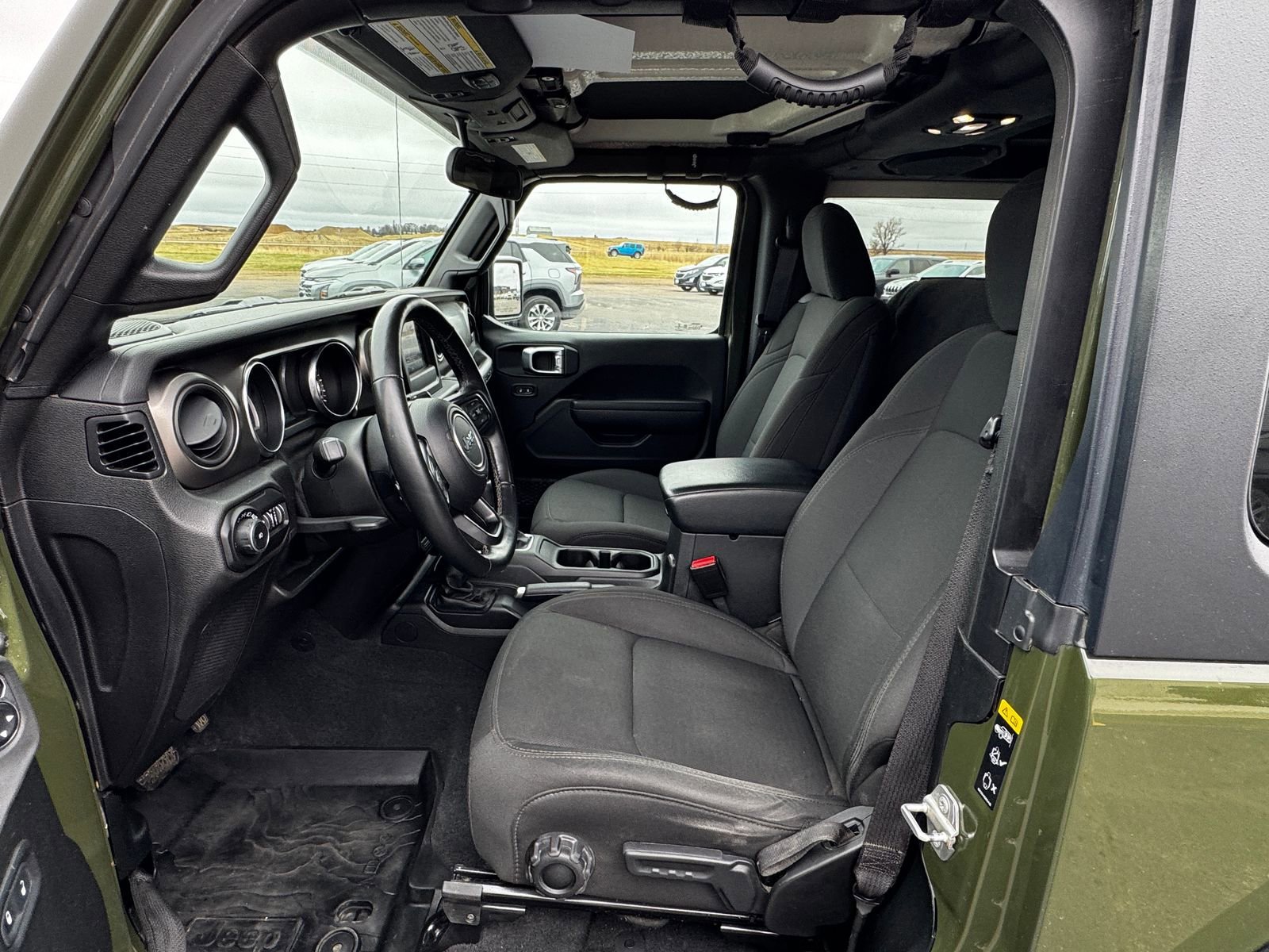 Used 2021  Jeep Willys image 8