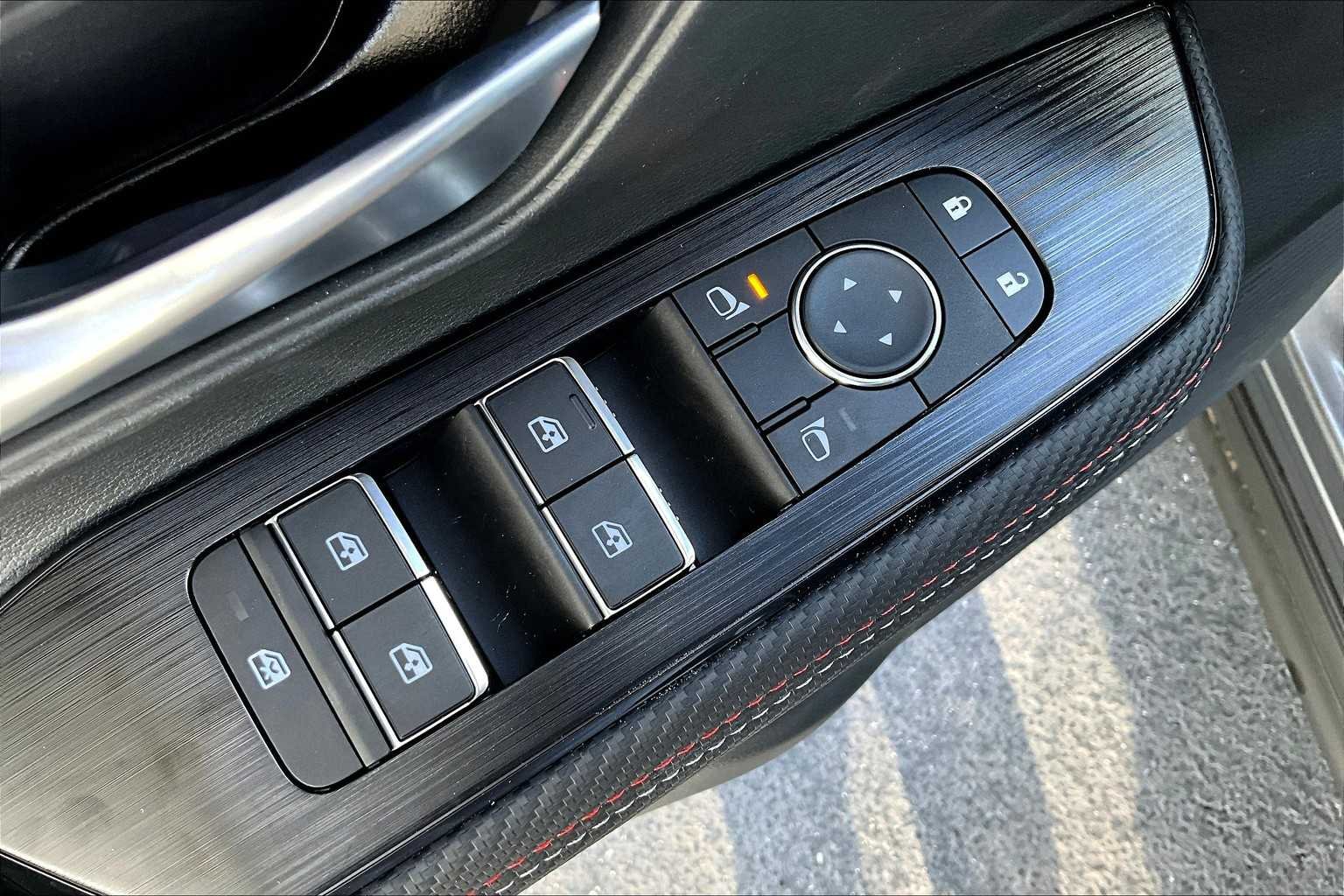 2026 Nissan KICKS SR - Photo 19