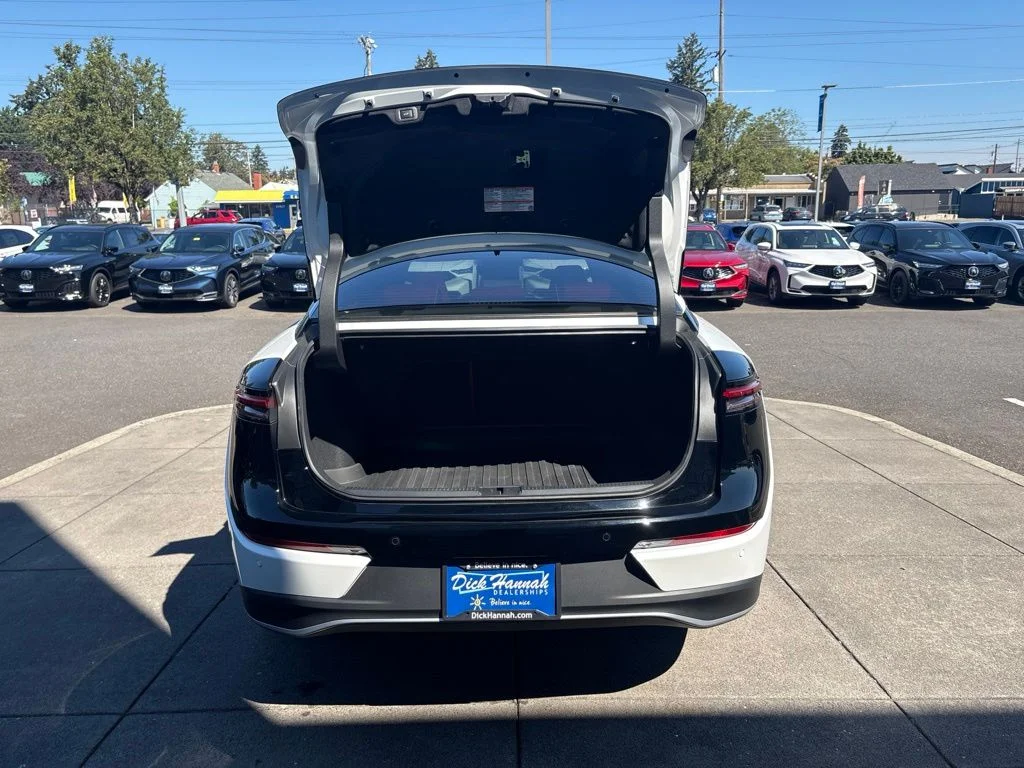 Used 2026  Toyota Platinum image 8