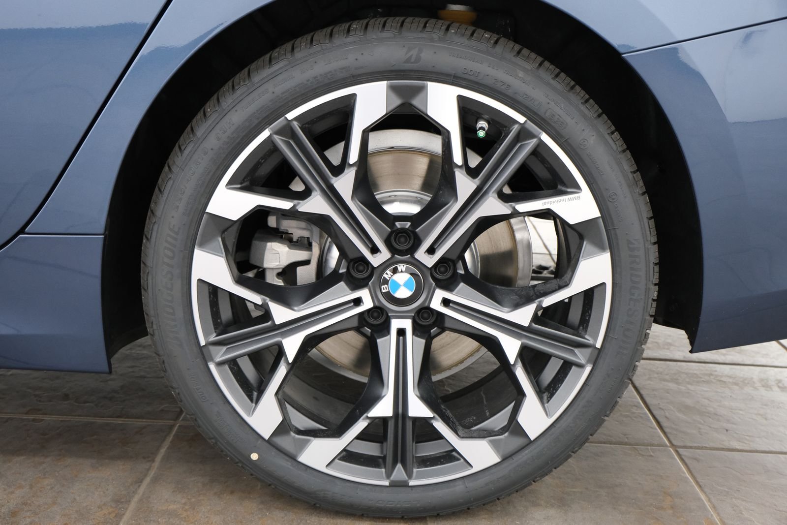 New 2026 Arctic Race Blue Metallic BMW 330i xDrive image 33