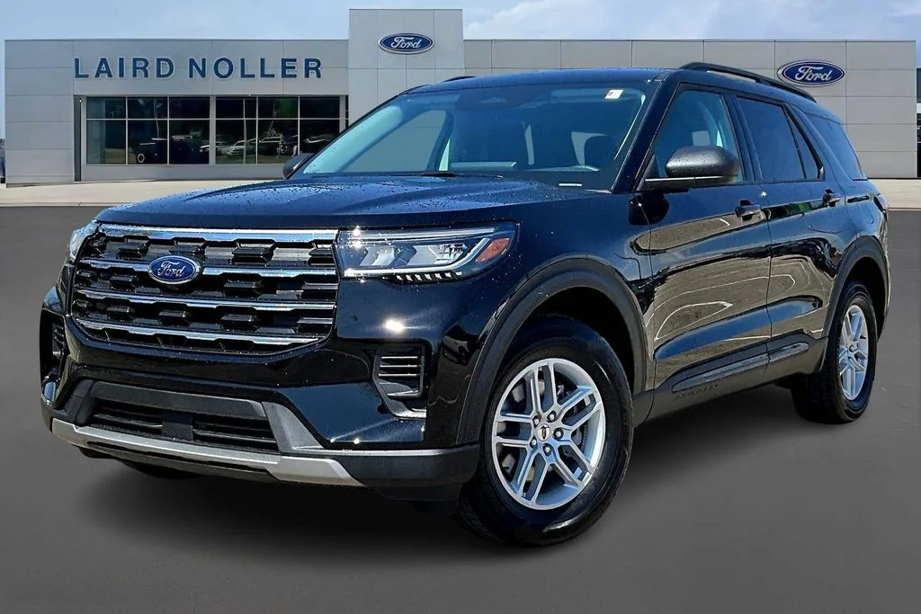 2026 Ford Explorer Active 4WD's photo