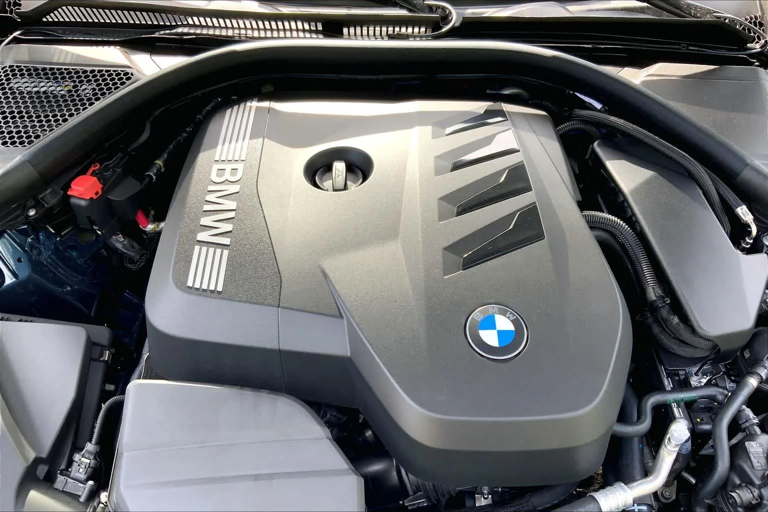 New 2026 Arctic Race Blue metallic BMW 330i xDrive image 17
