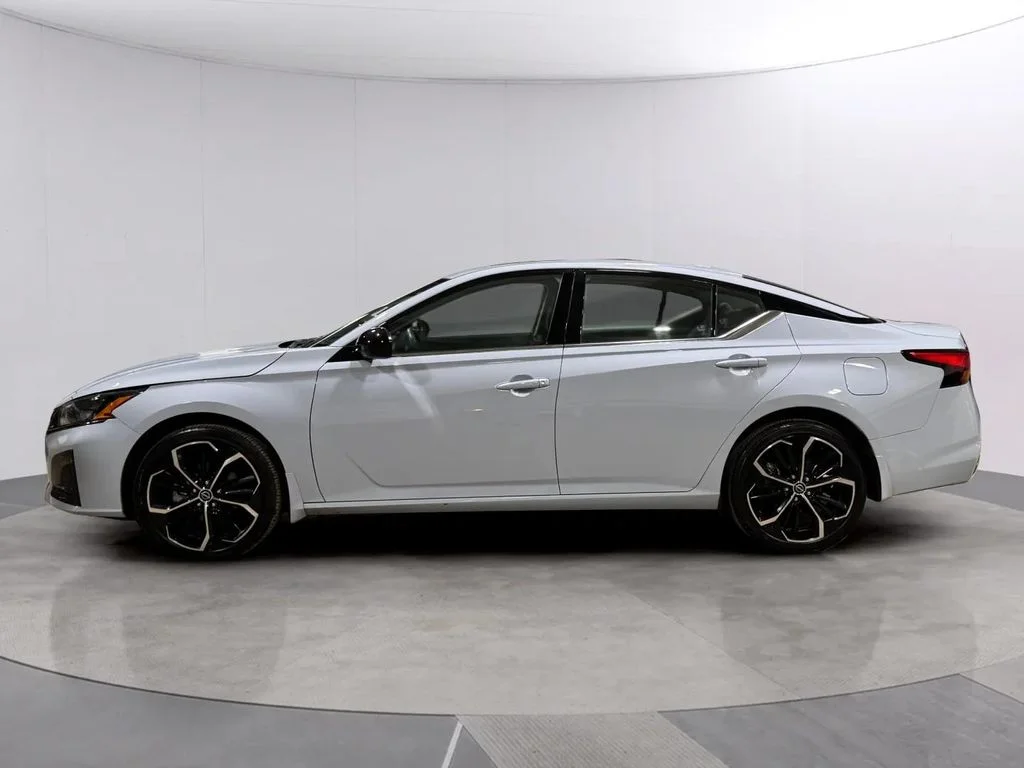 Certified Used 2023 Gray Sky Pearl Nissan 2.5 SR image 7