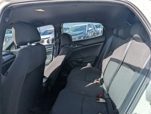 Used 2017  Honda LX image 7