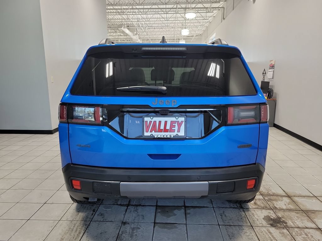 New 2026 Hydro Blue Pearl-Coat Exterior Paint Jeep Overland image 6