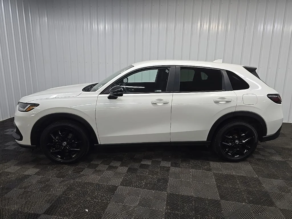 Used 2024 Platinum White Pearl Honda Sport image 5