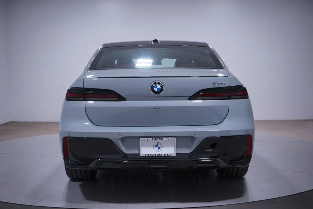 Used 2026 Gray Metallic BMW 740i image 4
