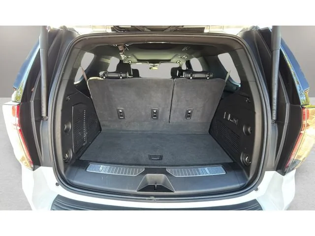 Used 2024 Summit White Chevrolet RST image 32