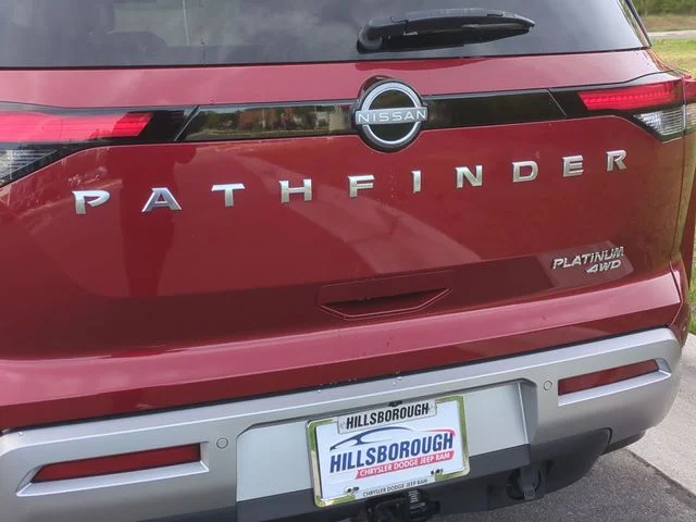 Used 2023 Red Nissan Platinum image 22