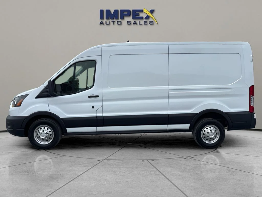 Used 2023 White Ford Base image 2