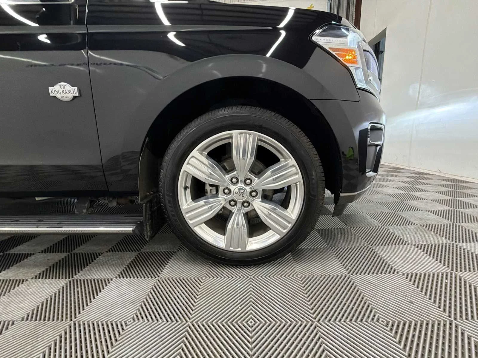 Used 2022 Agate Black Metallic Ford King Ranch image 19