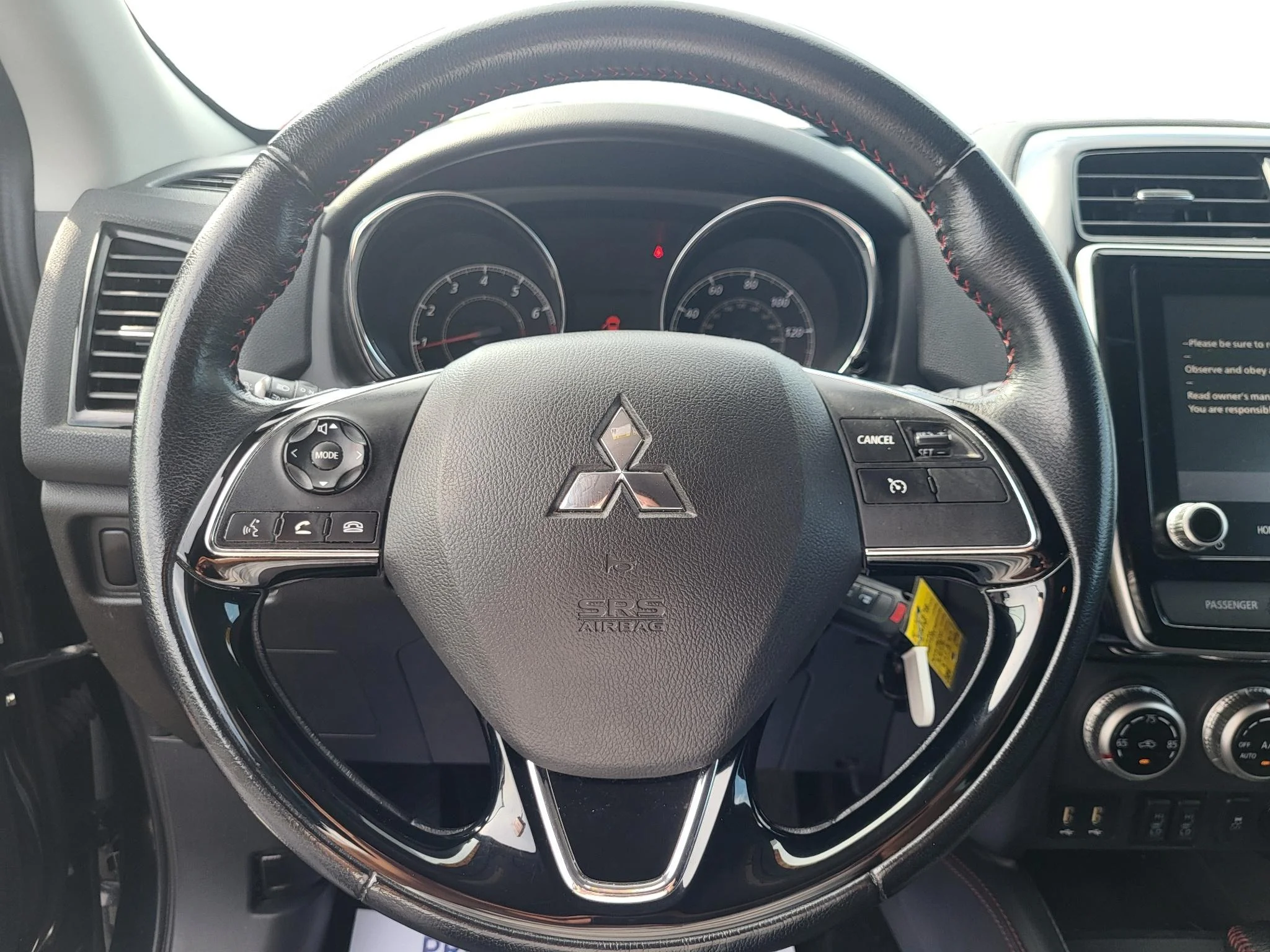 Used 2022 Labrador Black Pearl Mitsubishi LE image 11