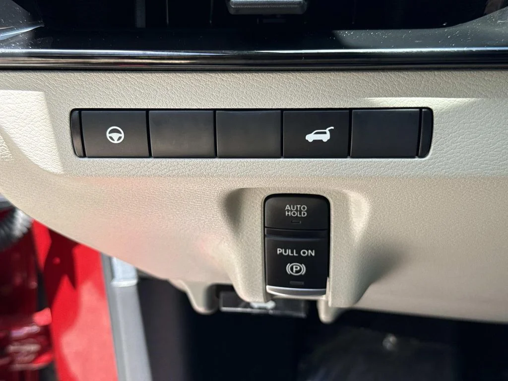 Used 2026 Red Nissan SL image 45