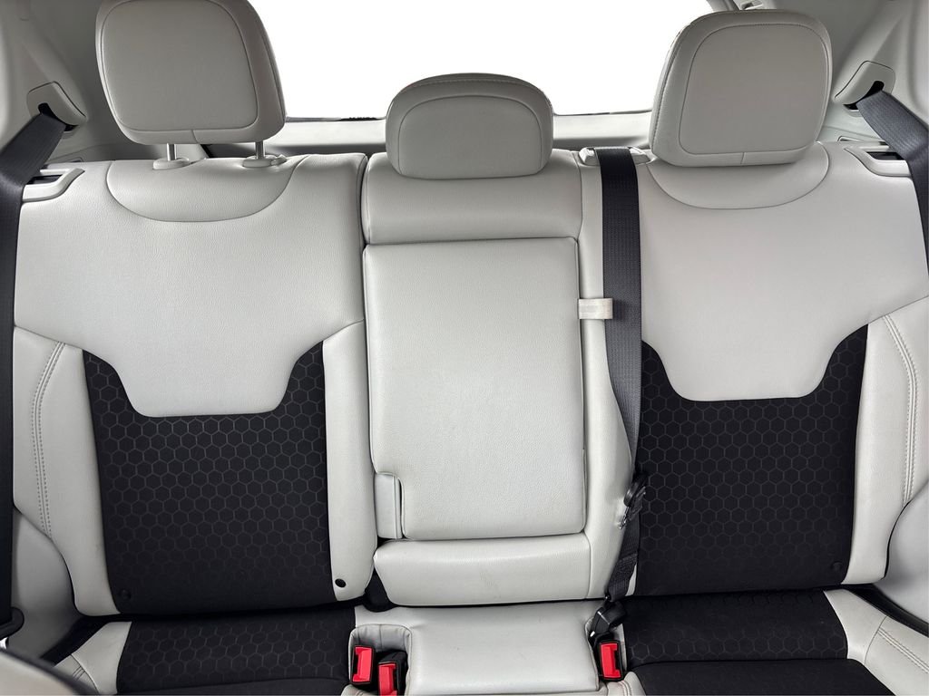 Used 2021 Gray Jeep Latitude image 19