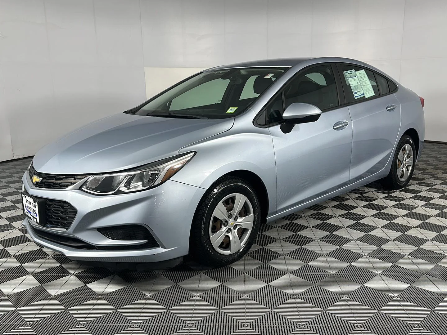 Used 2018 Arctic Blue Metallic Chevrolet LS image 4