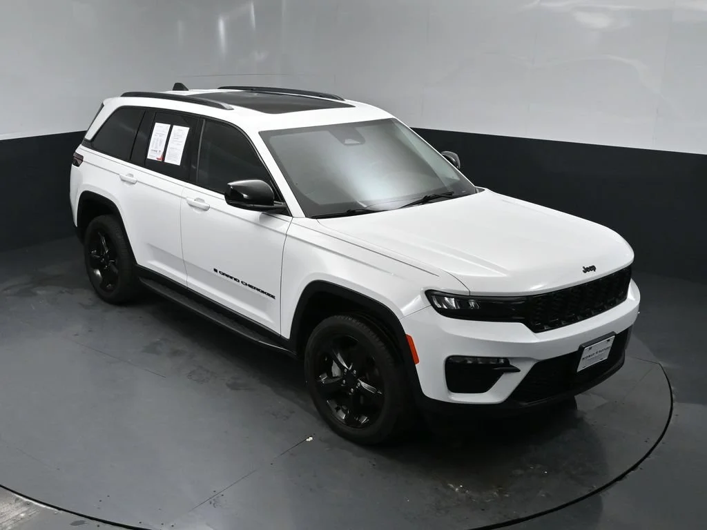 Certified Used 2023 White Jeep Limited image 34