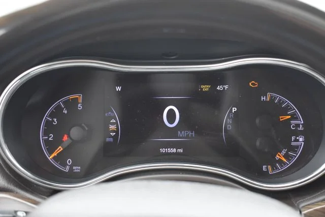Used 2016 White Jeep Overland image 27