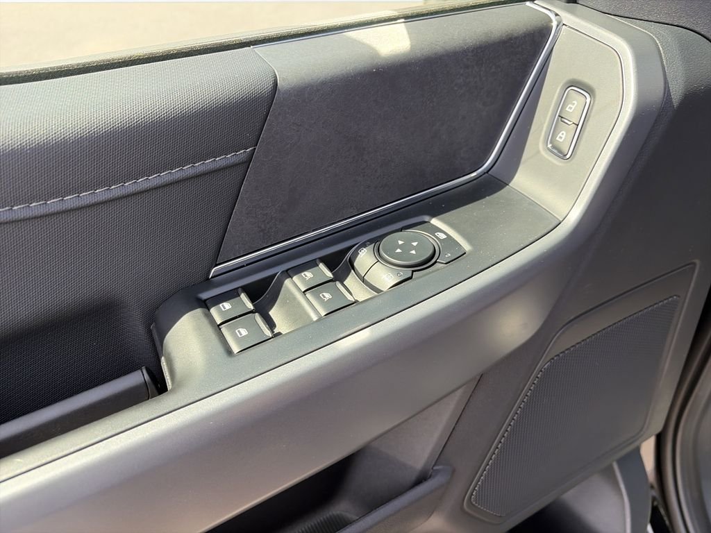 New 2026 Agate Black Metallic Ford XLT image 19