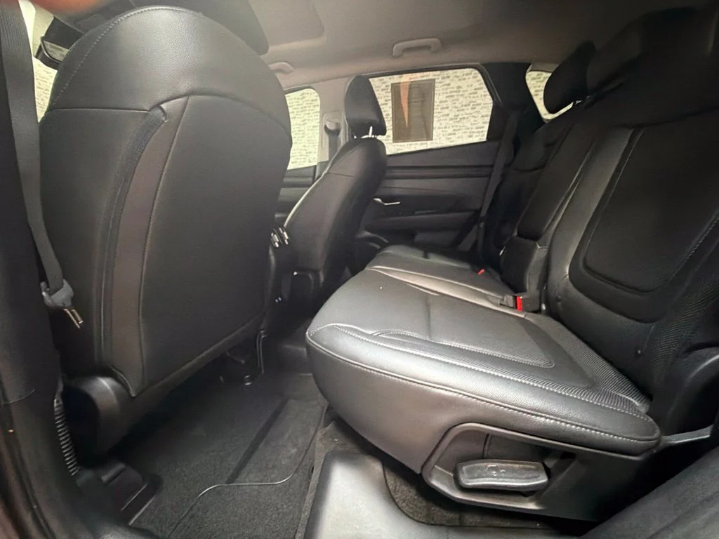 Used 2025 Hampton Gray Hyundai SEL Convenience image 14