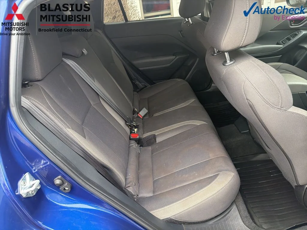 Used 2024 Blue Subaru Base image 27