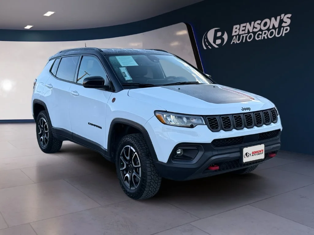 Used 2025 White Jeep Trailhawk image 7