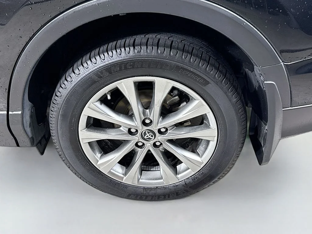 Used 2016 Black Sand Pearl Toyota Limited image 31