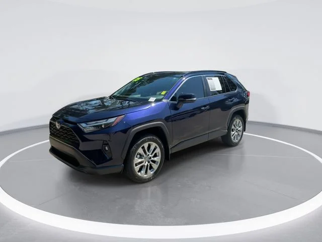 Used 2025 Blue Toyota XLE Premium image 4