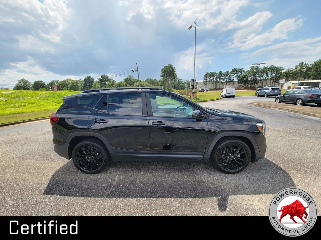 Used 2022 Black GMC SLE image 6