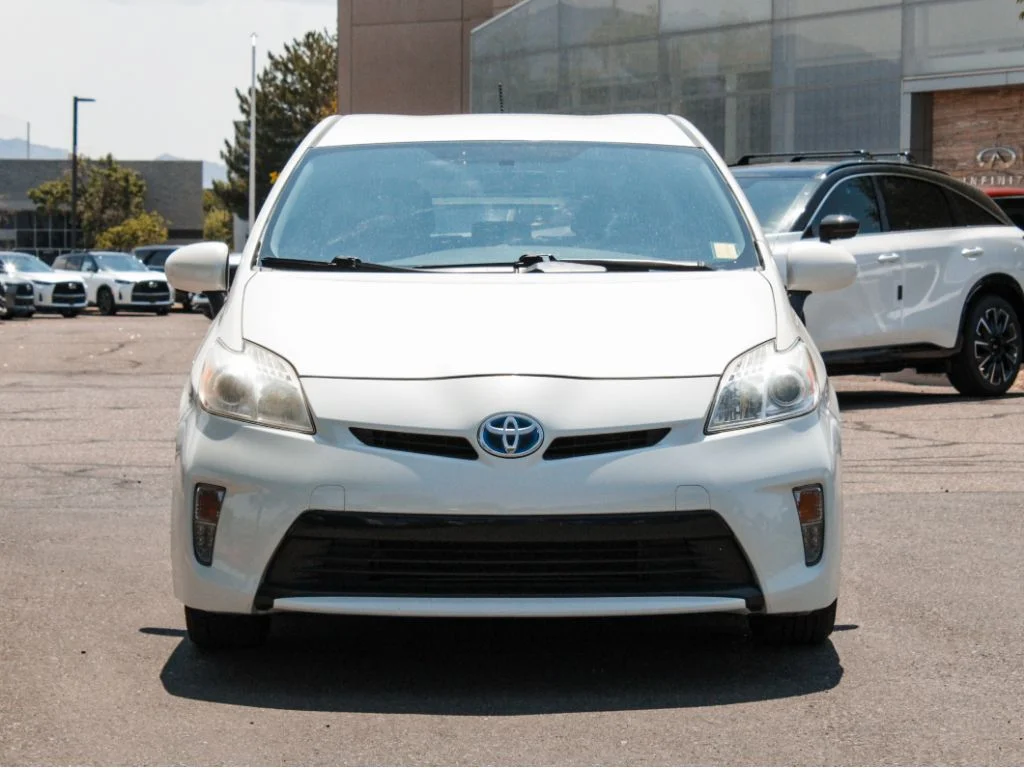 Used 2012 White Toyota One image 2