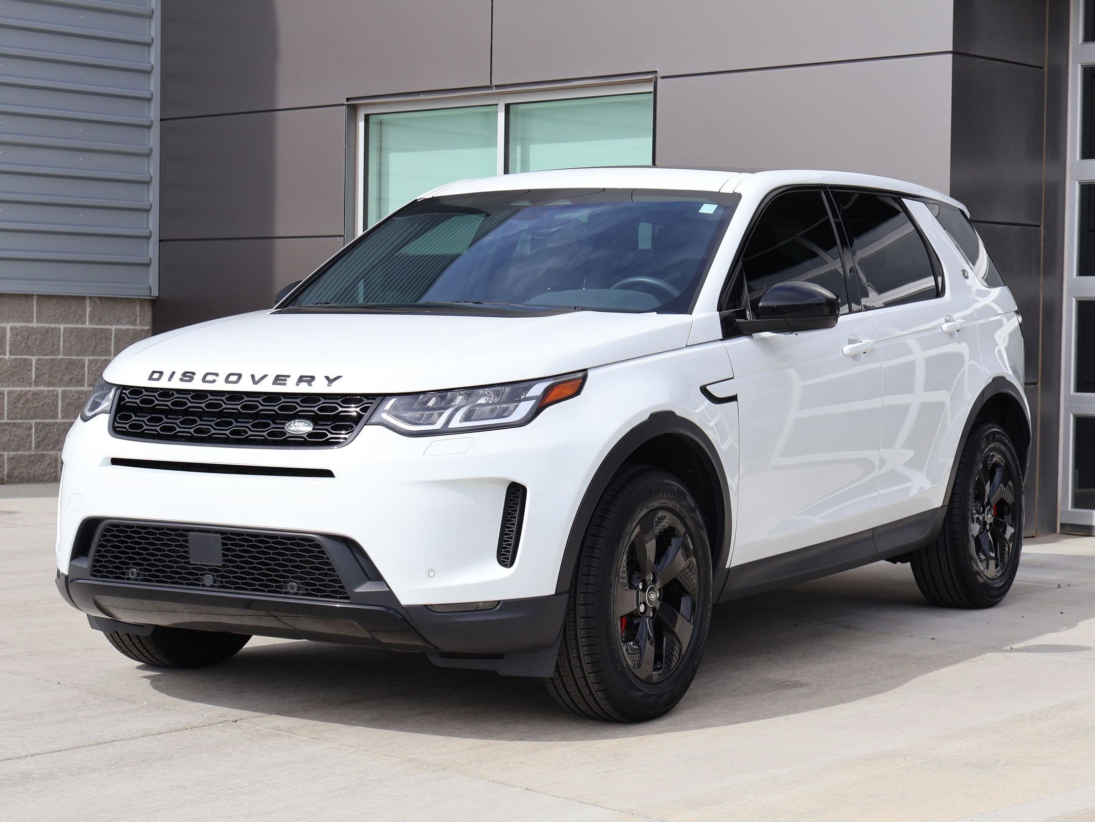 2023 Land Rover Discovery Sport 2.0 S's photo