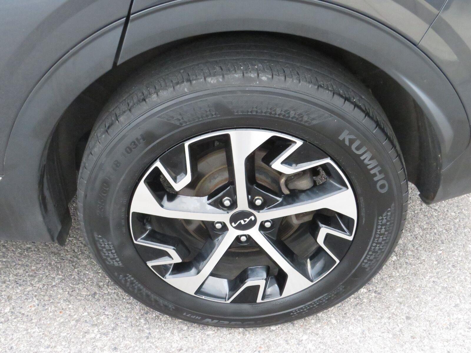 Used 2024 Gravity Gray Kia EX image 17