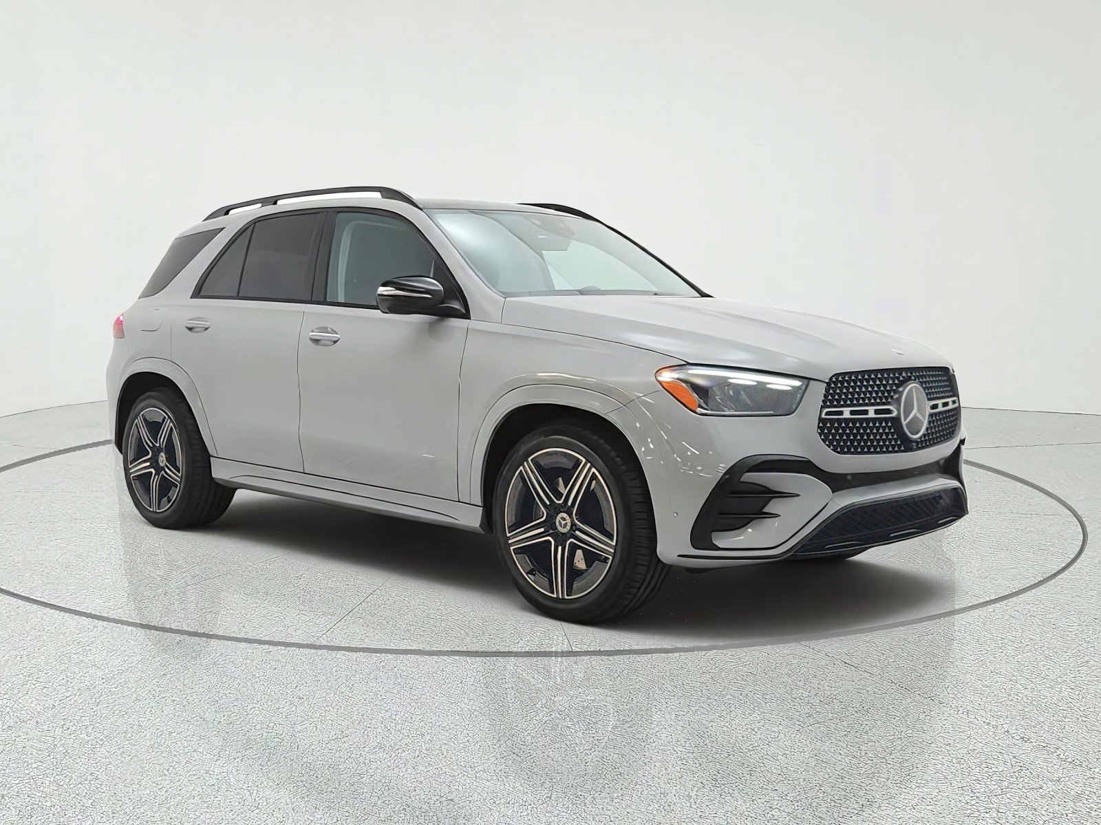 Certified Used 2025 MANUFAKTUR Alpine Grey Mercedes-Benz GLE 450e 4MATIC® SUV image 3