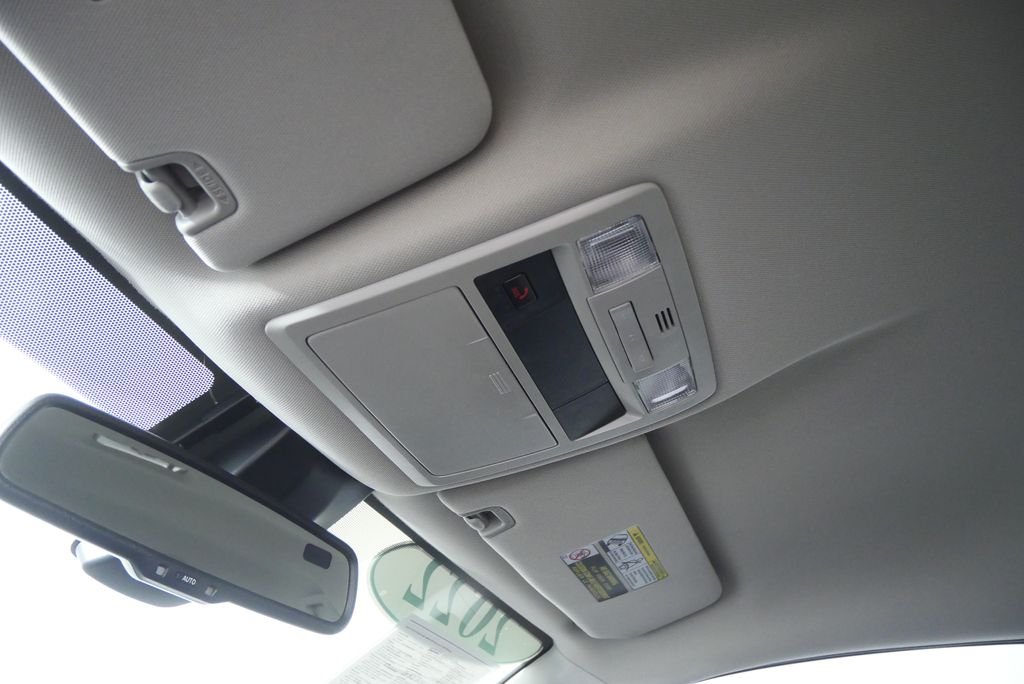 Used 2022 Magnetic Gray Metallic Toyota SR5 image 21
